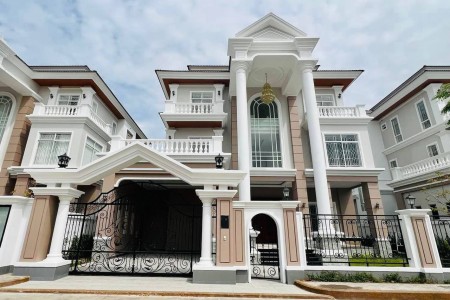 Rental Queen Villa in Borey Peng Huoth 60M