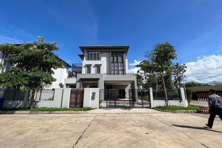 Modern Villa for Rent Near Aeon Mall 3