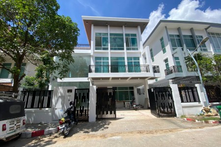 a modern villa for rent koh pich