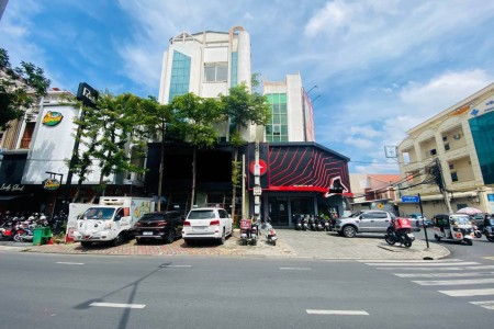 Corner Space for Rent along Main Road