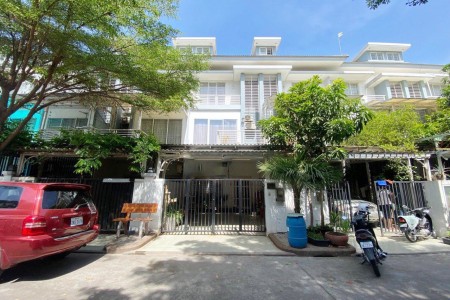 Villa LB For Sale In Borey Peng Huoth (The Star Eternal)