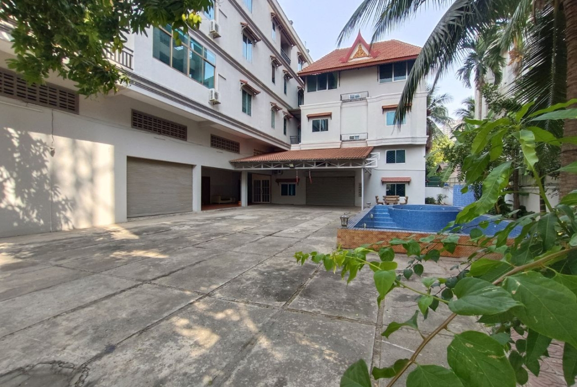 Building For Rent In Tuol Kork