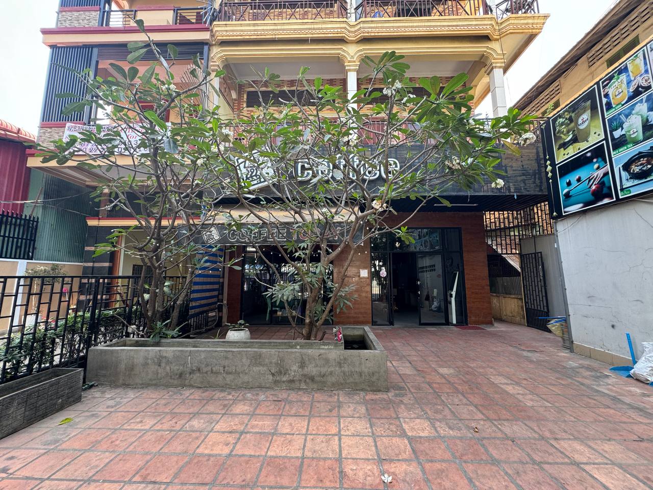 Ground Floor Space For Rent In Boeung Trabek