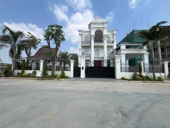 Modern Villa For Rent At Sen Sok