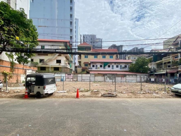 corner land for rent in tuol tompoung