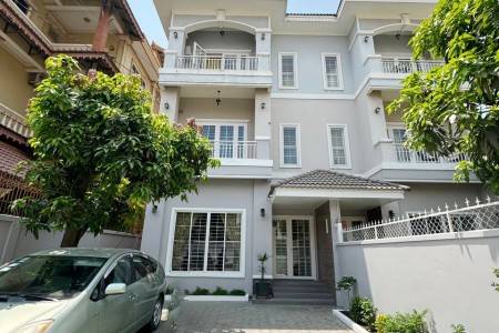 03-Stories Villa For Rent In Phsar Deum Thkov