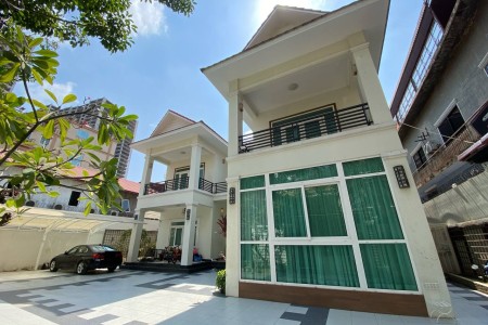 Rental Villa In Tuol Tompoung Area