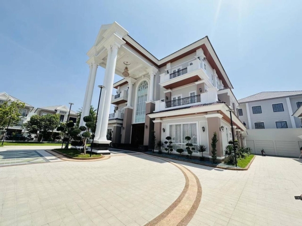 Newly king villa for sale