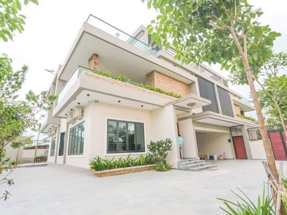 villa for sale in takhmao city, not far from aeon mall 3