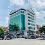 Corner Commercial Building For Rent In Chamkamorn