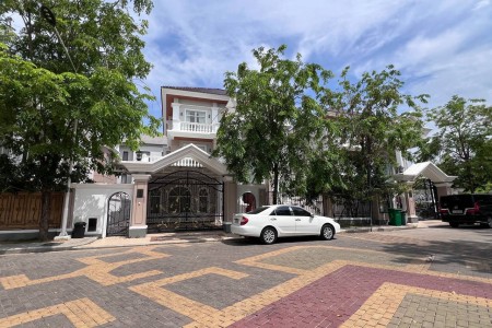 Nice Decoration Villa For Sale In Borey Peng Huoth