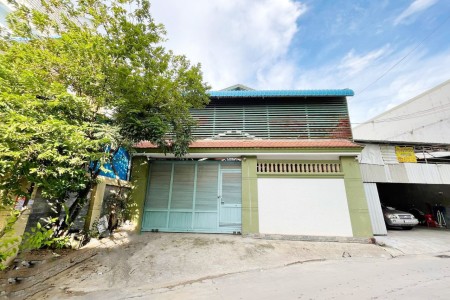 Land and Warehouse For Sale In Steung Mean Chey