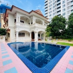 Pool villa for rent in tonle bassac, khan chamkamorn