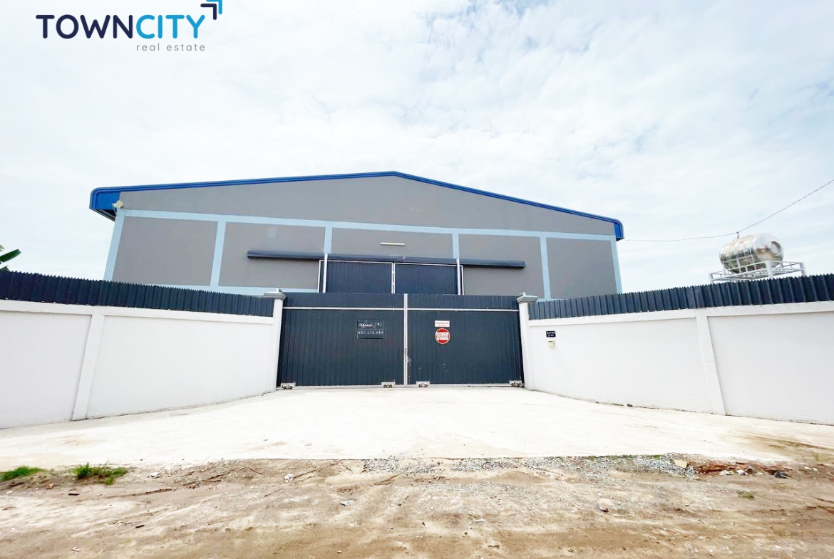 Warehouse for rent in Chbar Ampov