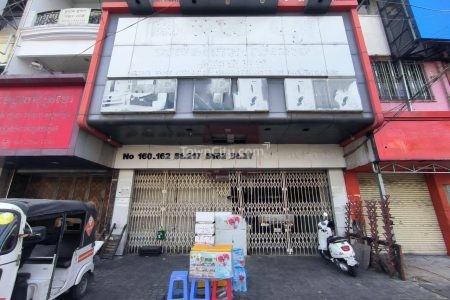 Shophouse For Rent Along Main Road