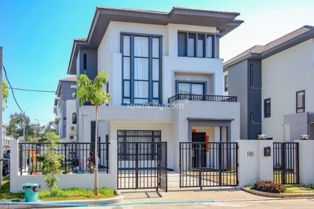 Queen Villa for rent in borey chip mong 598