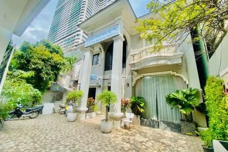 commercial villa for rent in BKK 1