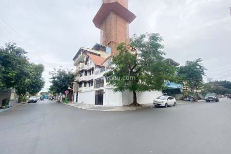 Corner House For Rent In Boeung Prolit