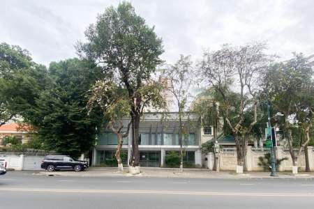 Commercial Showroom For Rent Along Norodom Boulevard