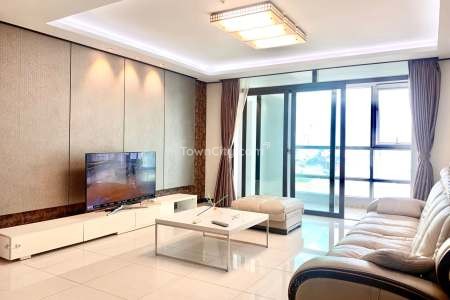 Condo 03 Bedroom For Sale In BKK 1