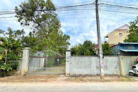 Land for Sale at Sangkat Prek Eng