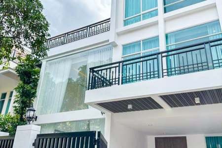 Modern Villa for Sale in Tonle Bassac