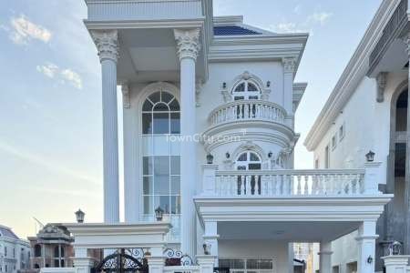 Villa in Borey Vimean Samnang, for sale at a very good price