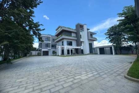 Villa for Rent in Chbar Ampov