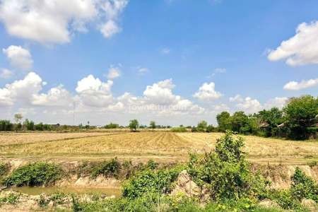 Land for Sale in Khan Dangkor