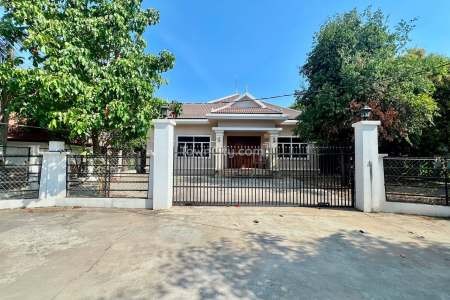 Private 04-bedroom house for rent in siem reap province