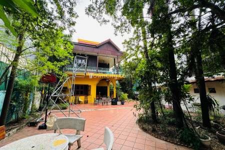 04-Bedroom Wooden House for Rent near BKK 1