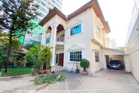 Spacious Villa for Rent near BKK Market