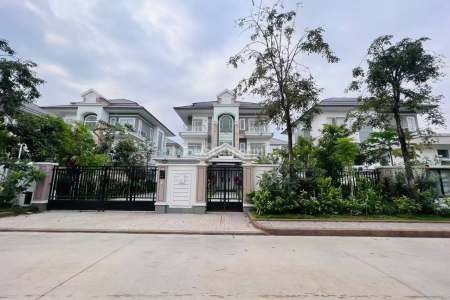 Queen Villa for Rent in Borey Peng Huoth 60M