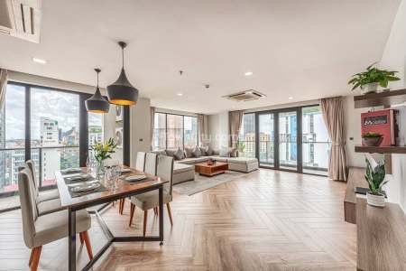Spacious Serviced Apartment for Rent in BKK 1