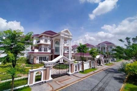 King Villa for Rent in Borey Peng Huoth 60M