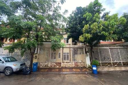 Twin Villa for Rent in Chroy Changvar
