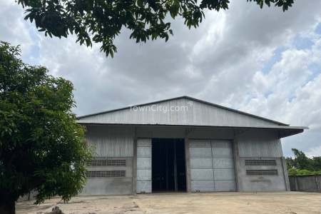 2,560 Sqm Land and Warehouse for Sale