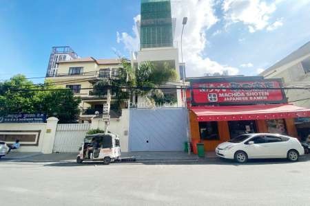 Modern House for Sale in Boeung Keng Kang 1