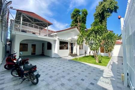 Modern and Cozy Villa for Rent in BKK 1