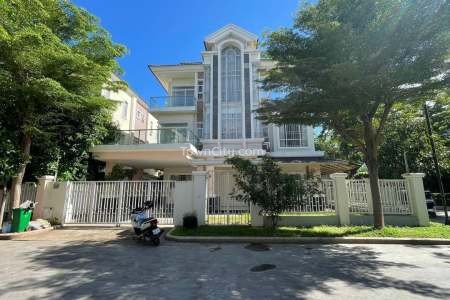06 Bedrooms Villa for Rent in Borey Chip Mong Sen Sok, Phnom Penh