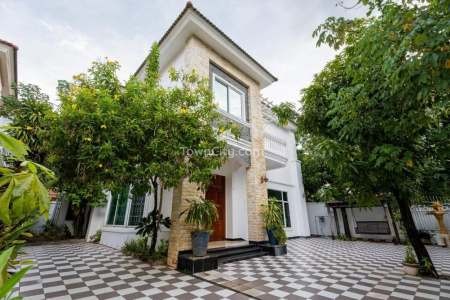 04 Bedrooms Villa for Sale in Bassac Garden