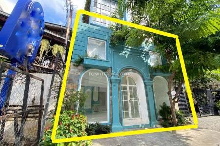 Nice Shop for Rent in Boeung Keng Kang 1 nice shop for rent in BKK1, 60 square meters, good for stores