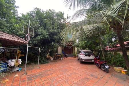 04 Bedrooms Villa for Rent in Veal Sbov