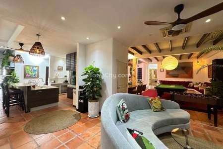 Secret Villa for Rent next to Mekong River