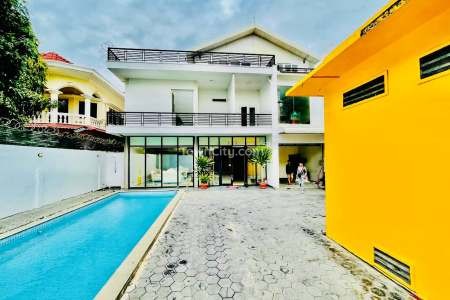 Boutique for Sale in Boeung Keng Kang 1