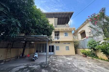 Spacious Villa for Rent near Bassac Lane