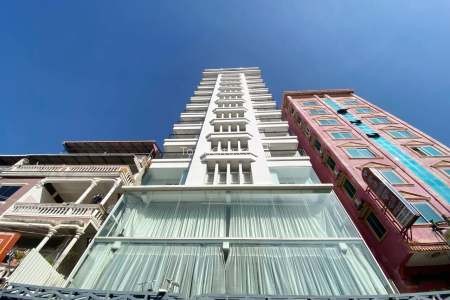 Building for Rent near Olympic Stadium