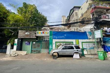 11 Bedrooms Villa for Rent near BKK 1