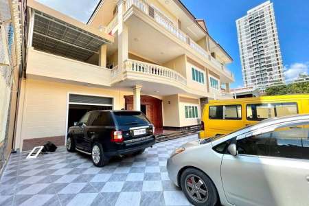 08 Bedrooms Villa for Rent in Tuol Kork