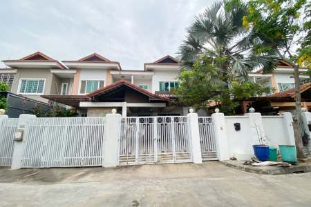 Link-House for Rent near CIS